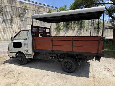 Nissan C22 Pick Up Lorry Boon