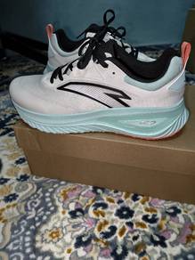 Anta PG7 Journey US 10/UK 9 Max Cushion shoes