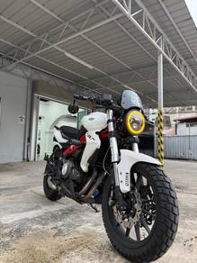 Benelli TNT 300