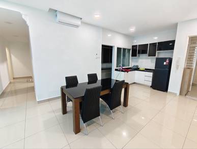 Condominium For Rent in Nusa Heights