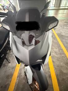 Yamaha XMAX