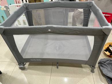 Comfy baby travel cot