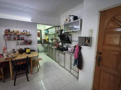 Flat For Sale in Desa Baiduri