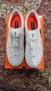 kasut futsal