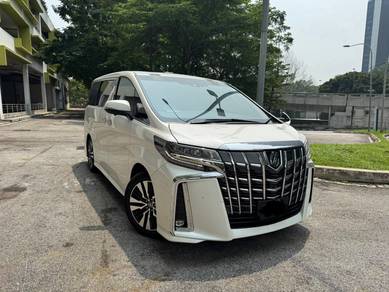 Toyota Alphard SC in Damansara, KUL