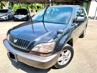 Toyota Harrier in Telok Panglima Garang, SGR