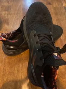 Casual walking shoes for sale