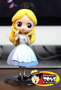Wonderland Very Q Disney Characters Alice Thinking