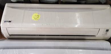York air cond 1.0hp free install (Used)