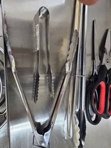 Assorted Kitchen Utensils