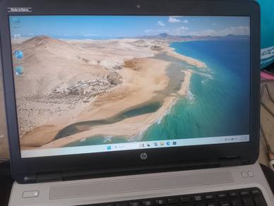 Laptop to sell.