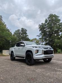 Mitsubishi Triton VGT PREMIUM in Johor Bahru, JHR