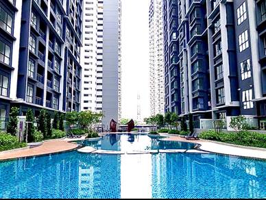 Condominium For Sale in The Holmes 2
