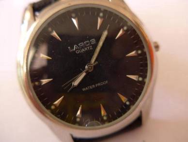Round Black Laros Quartz Watch