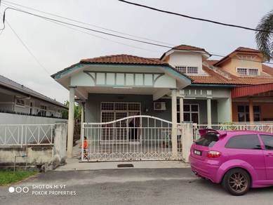 Semi-Detached House For Sale in Bukit Rambai,MLK