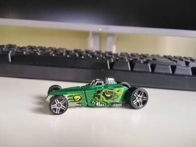 2004 Hotwheels Tire Fryer