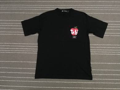 GU X UNDERCOVER Apple tee M