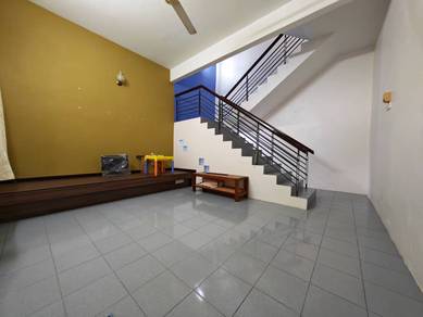 2.5-storey Terraced House For Sale in Sungai Ara,PNG
