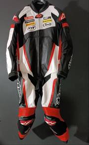 suit racing untuk dijuai