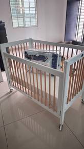 Brand New Funbies Bany Cot 99% New