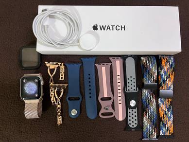 Apple Watch SE (GPS) (2nd Generation) 40mm, 32gb