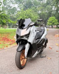 Yamaha XMAX