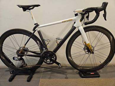 Cervélo R3 Carbon Road Bike – Custom Build