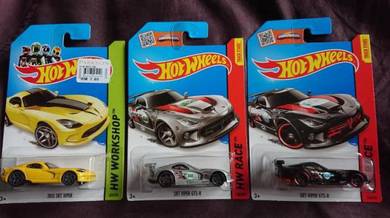 Hotwheels SRT Viper GTS-R not Tomica Kyosho