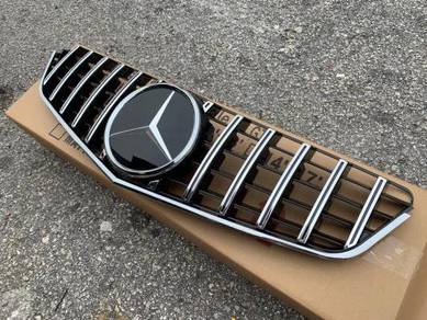 Mercedes Benz W207 GT grille W207 grill