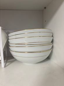 La Piana Fine Porcelain Dinnerware Set