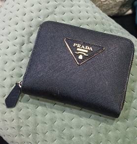 Preloved Prada 