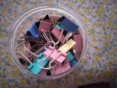 彩長尾夾1盒colour binder clips 1 box (36只 pieces)