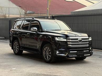 Toyota Land Cruiser ZX in City Centre, KUL