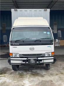 17ft Curtain Sider Lorry