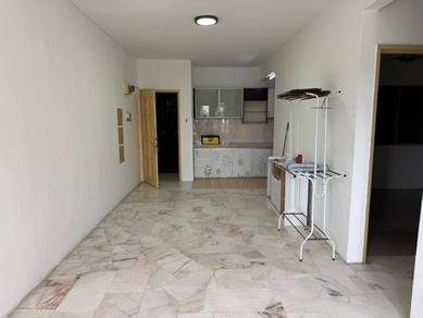 Condominium For Sale in Desaminium Flora