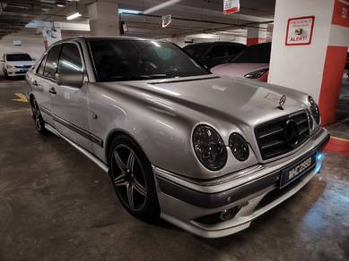 Mercedes Benz 230E in Petaling Jaya, SGR