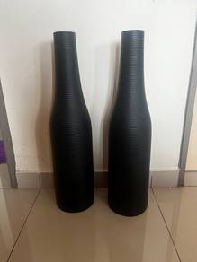 Tall Black Decorative Vase / Pasu Hiasan Tinggi
