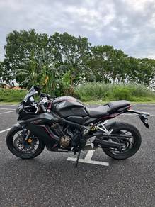 Honda CBR650R