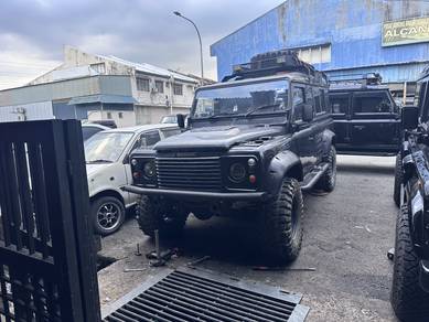 Land Rover Defender 110 in Selayang, SGR