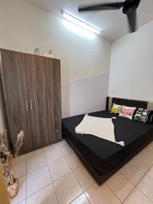 Room in Setia Alam, SGR