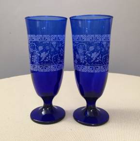 Sanrio Hello Kitty blue footed glass cup 2