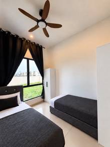 Room in Lunas, KDH