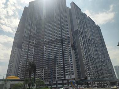 Condominium For Auction in M Vertica