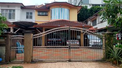 Semi-Detached House For Sale in Shah Alam,SGR