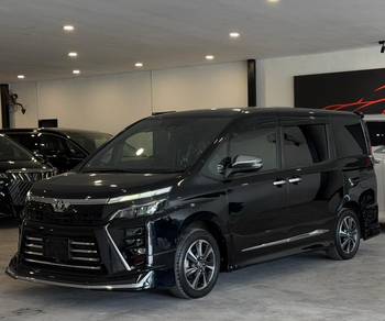 2021 Toyota Voxy ZS KIRAMEKI III