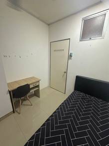 Condominium For Rent in Cengal Condominium