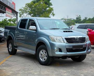 Toyota Hilux DOUBLE CAB 4x4 in Johor Bahru, JHR