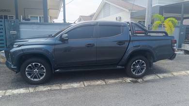 Mitsubishi Triton VGT PREMIUM in Seri Iskandar, PRK
