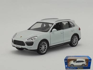 Porsche Cayenne Turbo SUV (2010-16) White