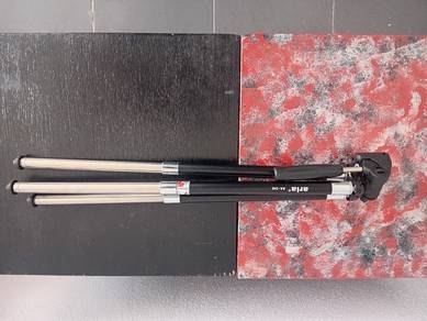 Tripod Aria AA-240
